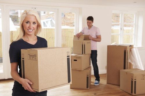 Moving van service for local homes in Holland Park