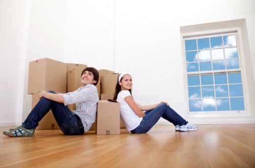 Residential relocation support in Holland Park streets